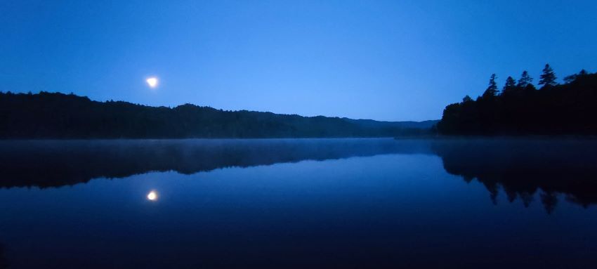チミケップ湖夜明け前
